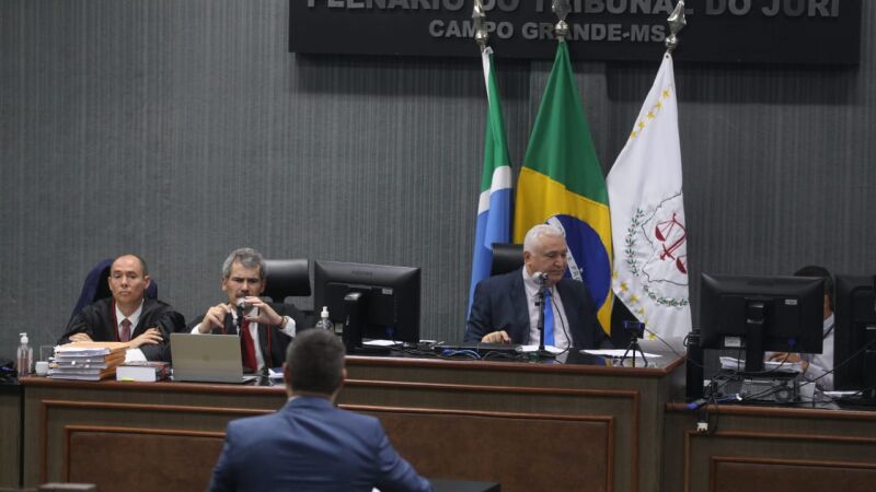 O delegado Tiago Macedo dos Santos prestou depoimento durante mais de três horas na manhã desta segunda-feira (16)