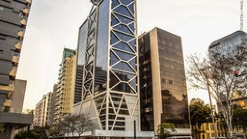 Itaú segue em destaque, com uma carteira que subiu de cerca de R$ 12 bilhões antes do programa do governo para R$ 19,5 bilhões no primeiro trimestre.