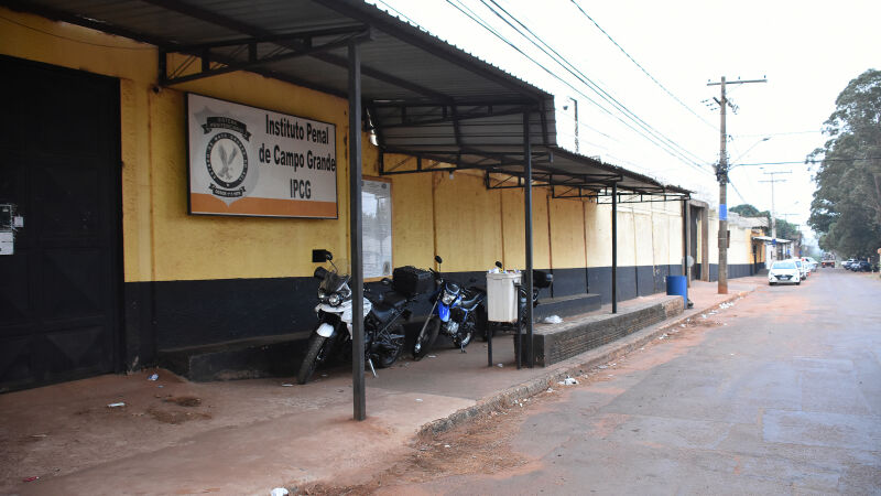 Em 2022, o Instituto Penal de Campo Grande tinha 1.342 presos para um espaço de 327 detentos