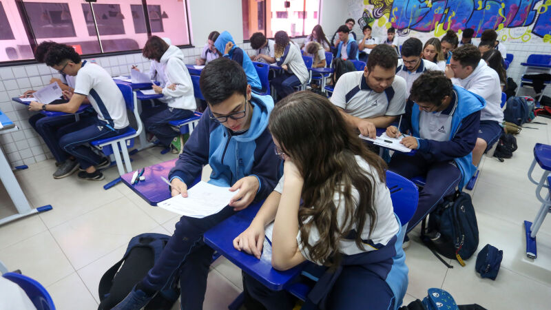 Professores orientam que alunos façam uma revisão dos assuntos nos últimos dias antes da aplicação do Exame Nacional do Ensino Médio