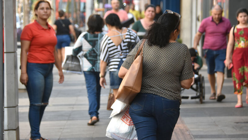 Tempo de permanência no trabalho vem caindo em todo o Brasil