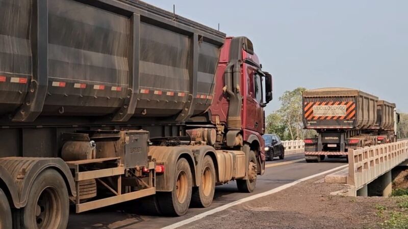 Sem hidrovia, diariamente mais de 700 carretas carregadas de minério passarão pela BRa-262