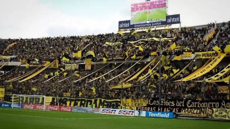 Estádio Campeón del Siglo, em Montevidéu (URU).