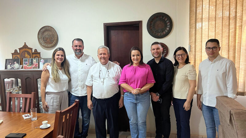 O arcebispo metropolitano da Capital, Dom Dimas Lara Barbosa, recebeu a prefeita Adriane Lopes (PP) às vésperas do segundo turno das eleições municipais