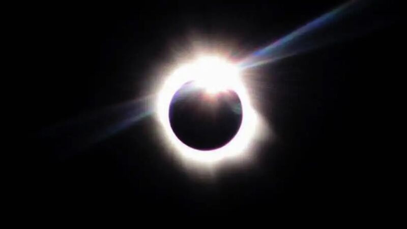 Eclipse solar poderá ser visto a olho nu