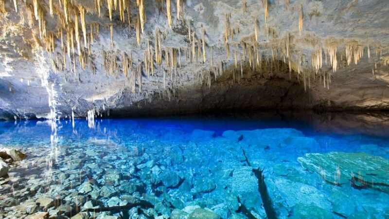 Gruto do Lago Azul é um atrativo turístico famoso em Bonito