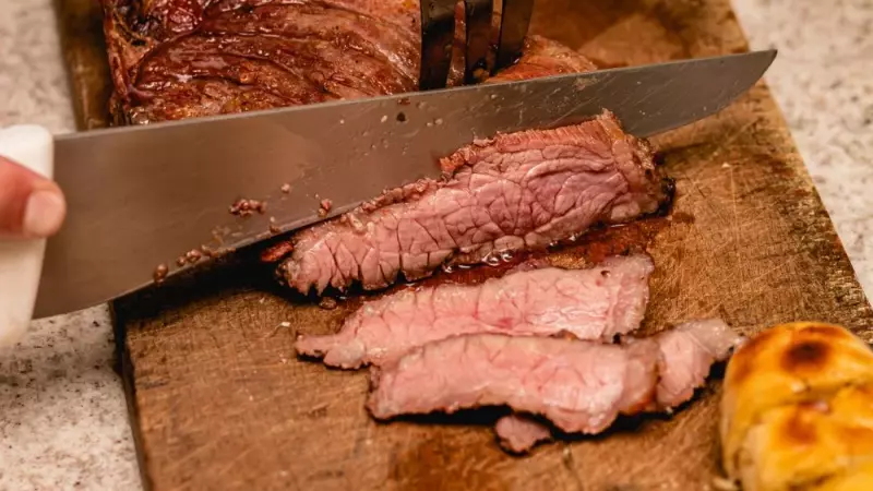 Homem de 54 anos, morreu ao se esgasgar com carne de churrasco em Campo Grande. 