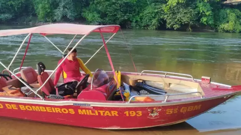 Socorristas segue com lancha em busca do adolescente que sumiu em Água Clara 