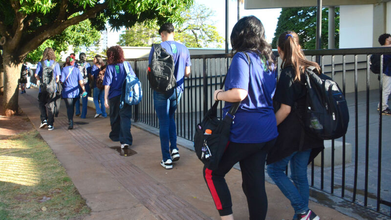 Projeto que abona falta para estudantes em período menstrual é aprovado