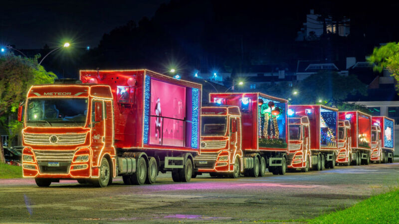 Cinco carretas natalinas da Coca Cola vão passar em Campo Grande e Dourados