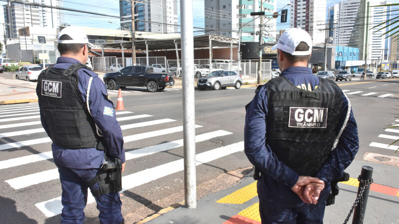 Com poucos amarelinhos, Agetran tirará seus agentes das ruas e guardas assumirão a fiscalização das infrações de trânsito