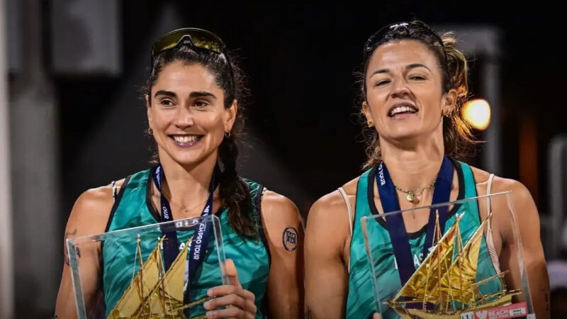 Bárbara e Carol anunciam fim da parceria no vôlei de praia após 3 anos