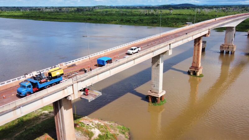 Ponte sobre o Rio Paraguai, próximo a Corumbá, sofreu uma série de interdições ao longo do ano porque estava 