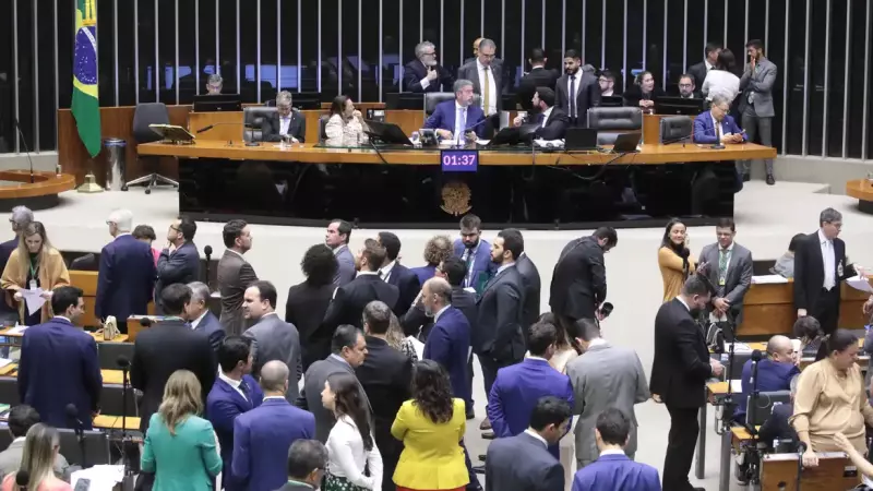 Por 264 votos a favor e 209 contra, medida foi aprovada na noite desta quinta-feira na Câmara dos Deputados