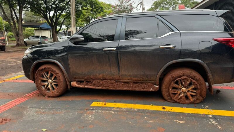 Carro de luxo resgatado pelo SIG durante a ação