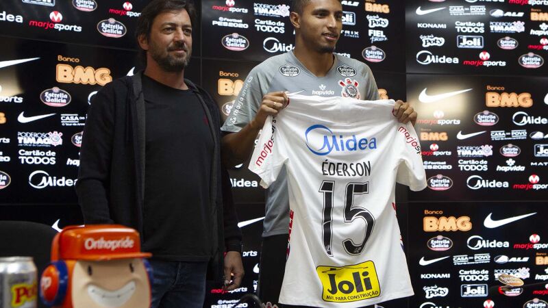 Éderson chegou ao Corinthians em 2020 e, dez meses depois, foi vendido para a Itália