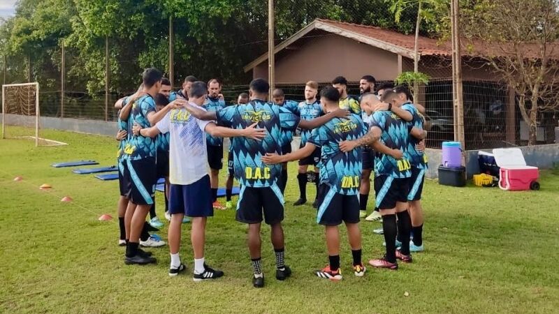 Fundado em 2020 e vice-campeão em duas oportunidades, equipe douradense conta com 20 atletas no elenco, sendo 2 goleiros, 6 defensores, 5 meio-campistas e 7 atacantes