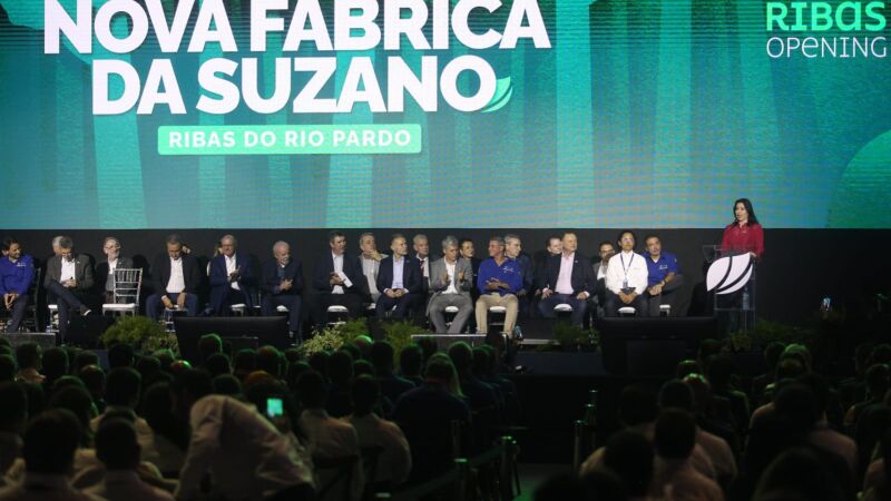 Lula, Alckmin, cinco ministros, o governador, uma senadora, ao menos 11 deputados estaduais e federais compareceram à inauguração da fábrica de celulose