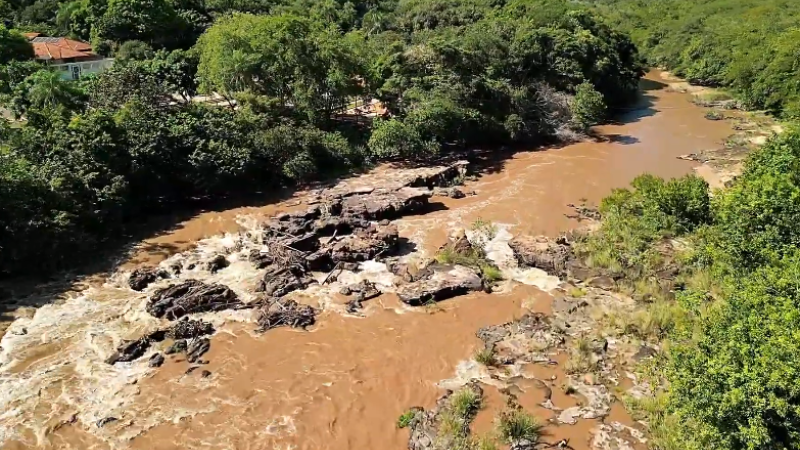 Parte do Rio Aquidauana, em Rochedo