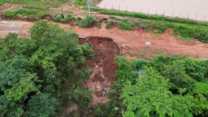 Cidade teve diversos estragos causados por temporal