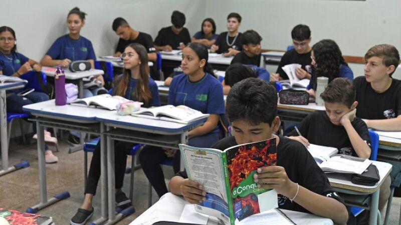 Ao todo, serão 210 mil vagas disponíveis em 348 unidades escolares