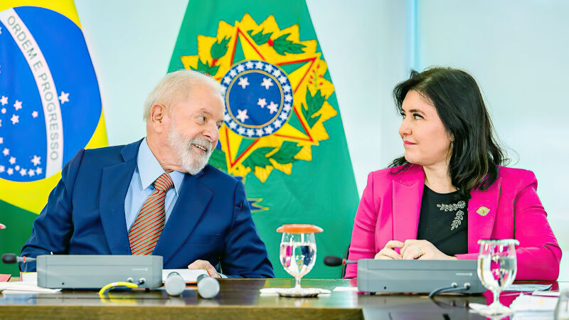 O presidente Luiz Inácio Lula da Silva e a ministra do Planejamento e Orçamento, Simone Tebet