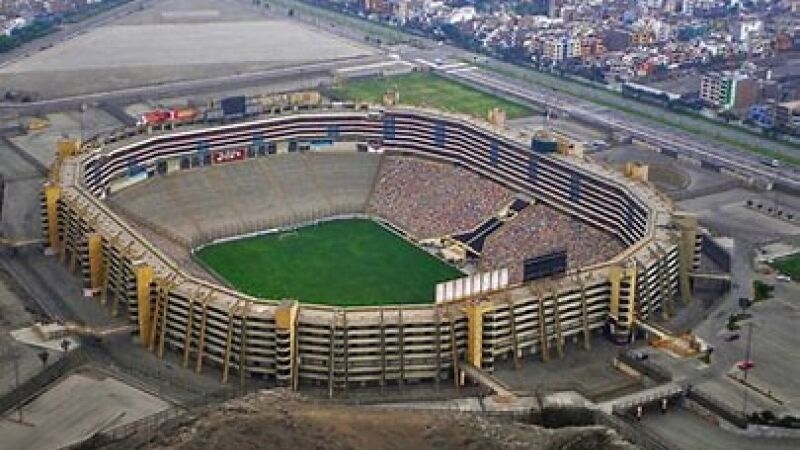 Estádio Nacional do Peru