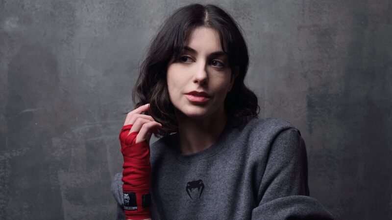 Atriz comemora a trajetória de superação, personagens inesquecíveis e a chance de viver Adrian Pennino na produção inspirada na saga de Rocky Balboa.