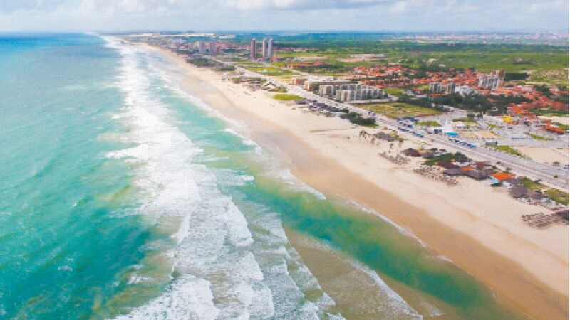 Praia do Futuro: barracas de luxo e paraíso dos surfistas em Fortaleza, capital do Ceará