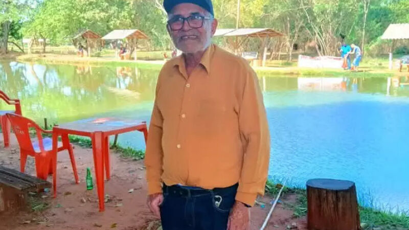Heitor desapareceu usando calça social e camisa polo listrada