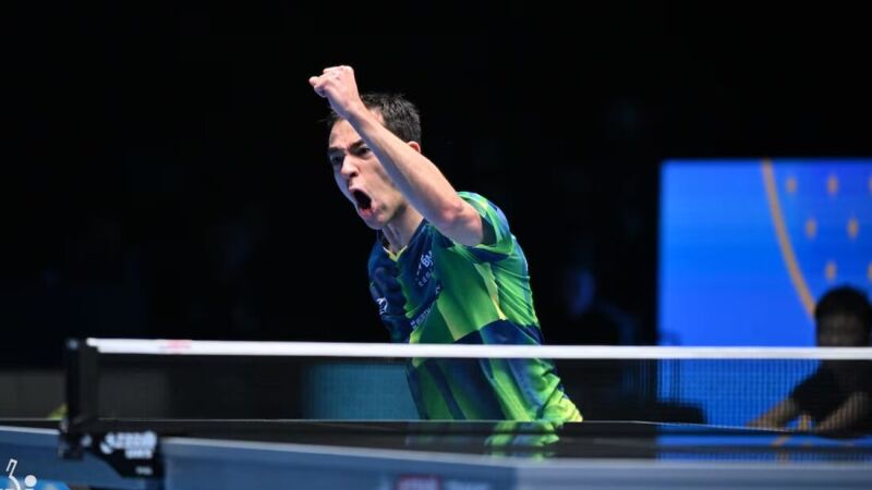 Hugo Calderano vence na estreia e avança no Mundial de tênis de mesa em Doha