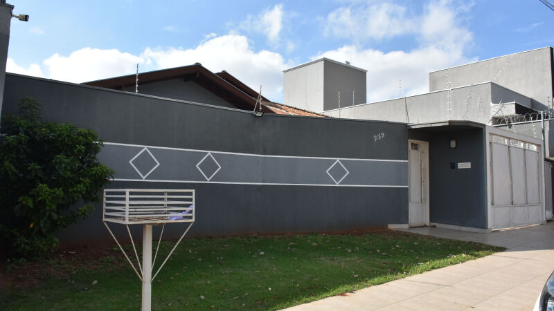 Casa de Alcides Bernal, em Campo Grande, vai a leilão