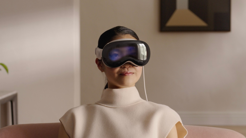 Meta negocia com Disney e A24 por conteúdos para novo headset rival do Vision Pro