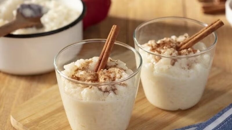 Arroz doce é tradicional nas festas juninas, mas pode ser feito o ano todo