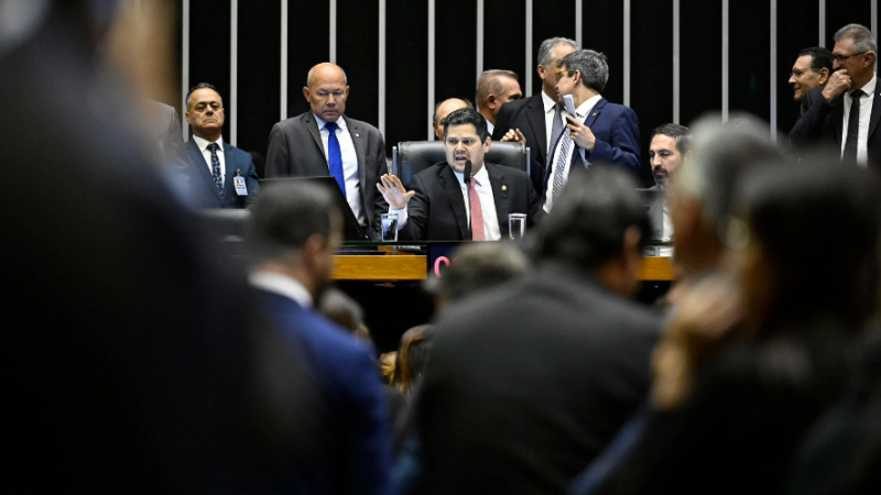 Davi Alcolumbre comandou sessão do Congresso Nacional