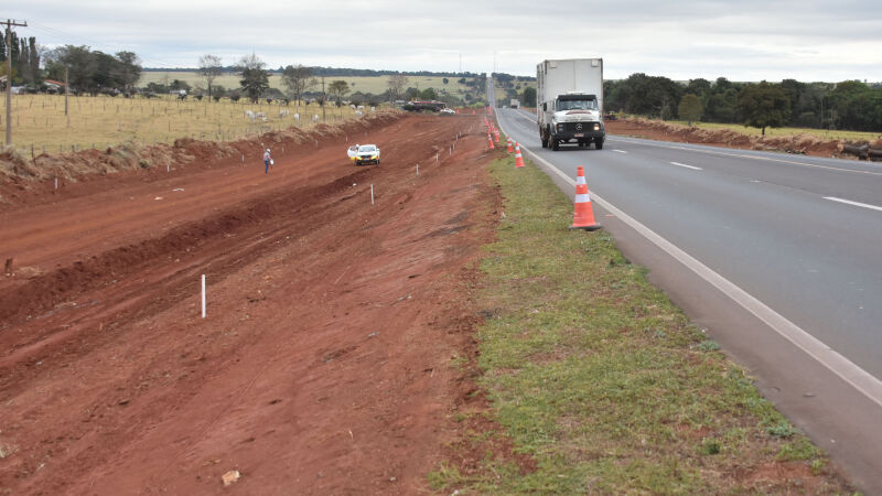 Trabalhos estão mais adiantados na altura do km-454, próximo ao posto da PRF, na saída de Campo Grande para Dourados