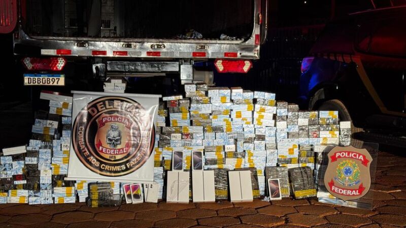 Polícia Federal apreende carga de celulares escondida em caminhão frigorífico na BR 163