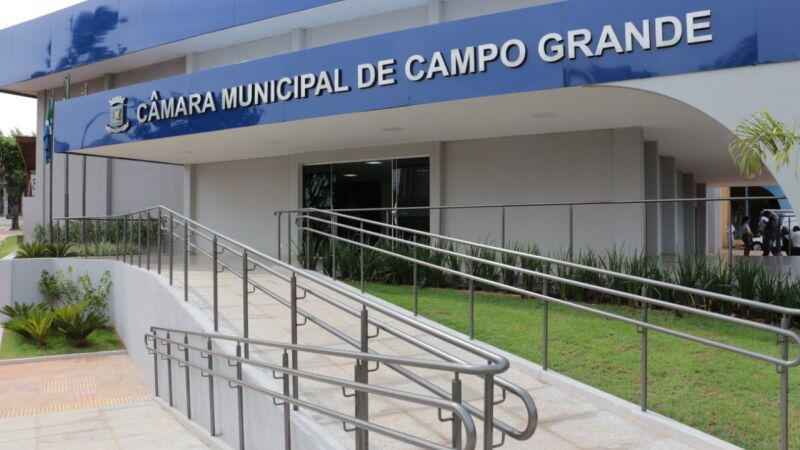 Câmara está pagando R$ 25 mil por mês a escritório de advocacia pertencente a 