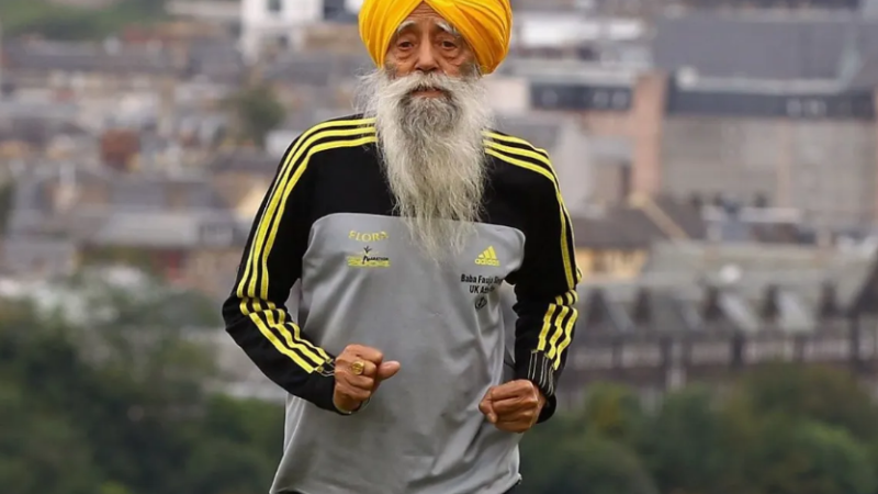 Indiano Fauja Singh morreu aos 114 anos após ser atropelado