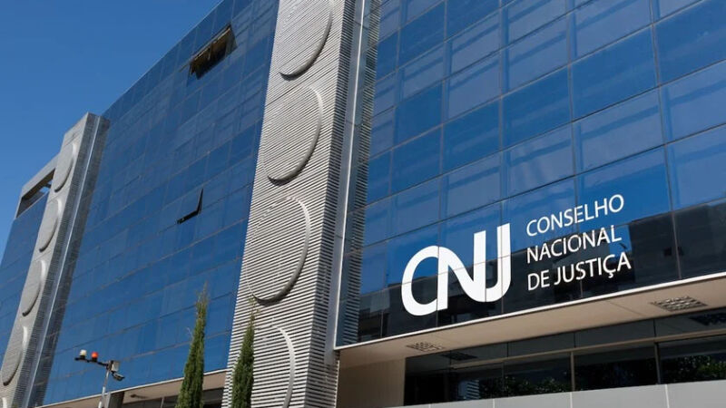 Conselho foi criado para traçar limites aos Tribunais de Justiça, mas está sendo cooptado e adotando as mesmas práticas de altos salários