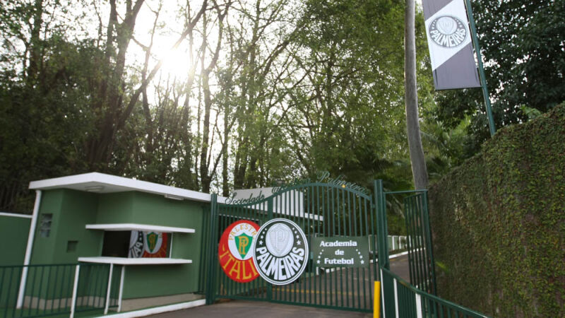 Academia de Futebol do Palmeiras foi atacada neste domingo (10)