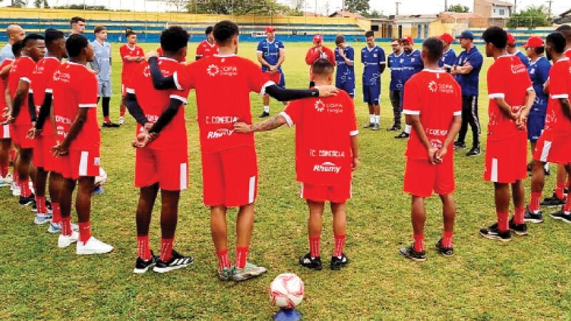 Os treinos estão sendo realizados no Estádio Olho do Furacão e o elenco comercialino deve ficar completo nos próximos dias