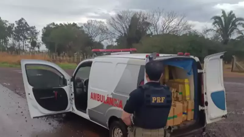 PRF apreende 1,5 tonelada de maconha em ambulância falsa