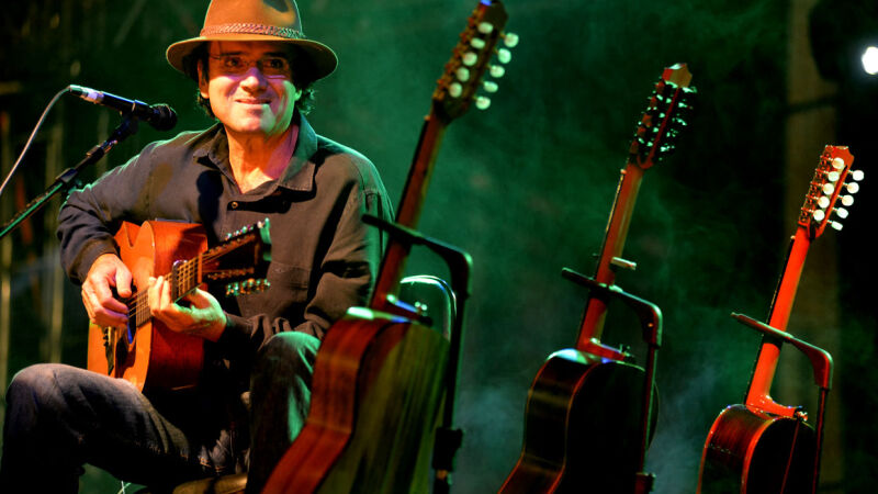 Almir Sater fará show na abertura da COP15