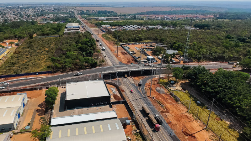 Imagem da transposição da BR-163 na Av. Desembargador Leão Neto do Carmo, no bairro Chácara dos Poderes.