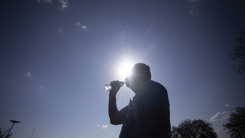 Com a umidade relativa baixa, orientação é beber bastante água