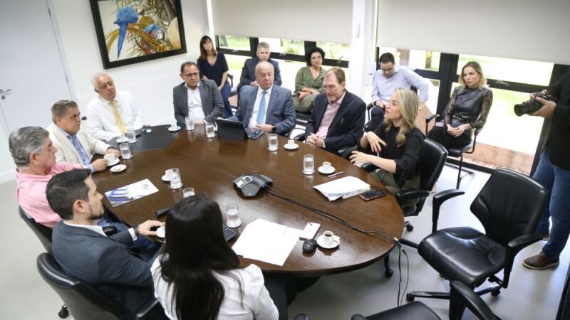 Reunião do colegiado de conselheiros do TCE-MS para tratar da nova determinação do STF 