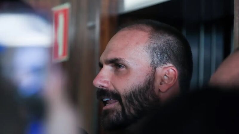 Inquérito apurou a atuação de Eduardo Bolsonaro junto ao governo dos Estados Unidos para promover o tarifaço contra as exportações brasileiras