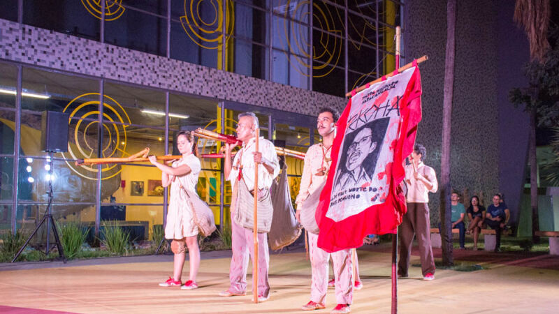 Teatro Imaginário Maracangalha (na foto, durante apresentação do espetáculo 