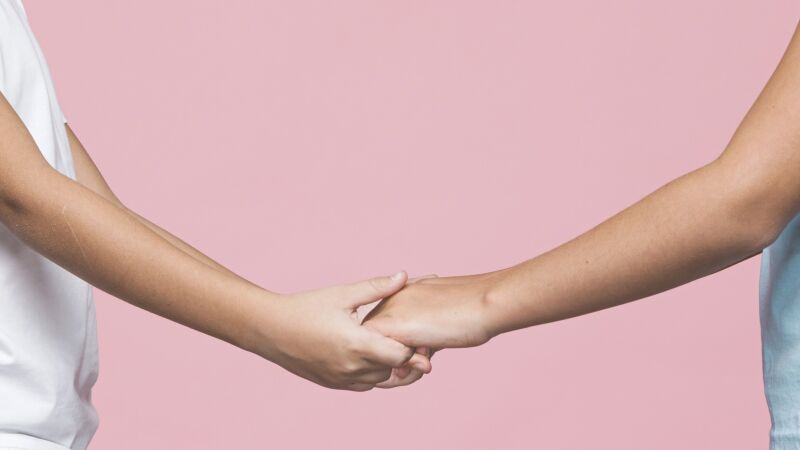 Educação sexual é fundamental para que a criança possa entender experiências que devem ser naturais e não precocemente estimuladas